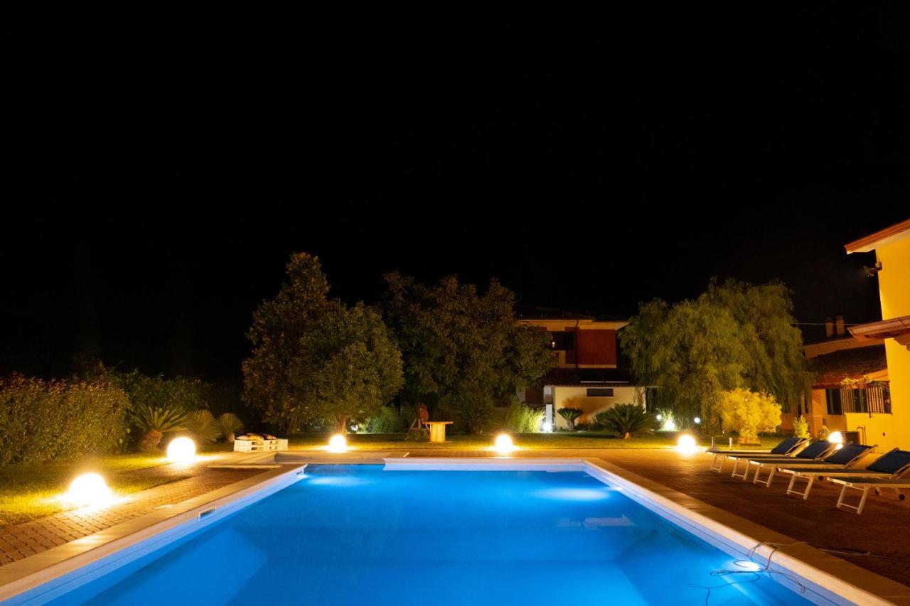 Agriturismo Casa Chiara Latina Bagian luar foto