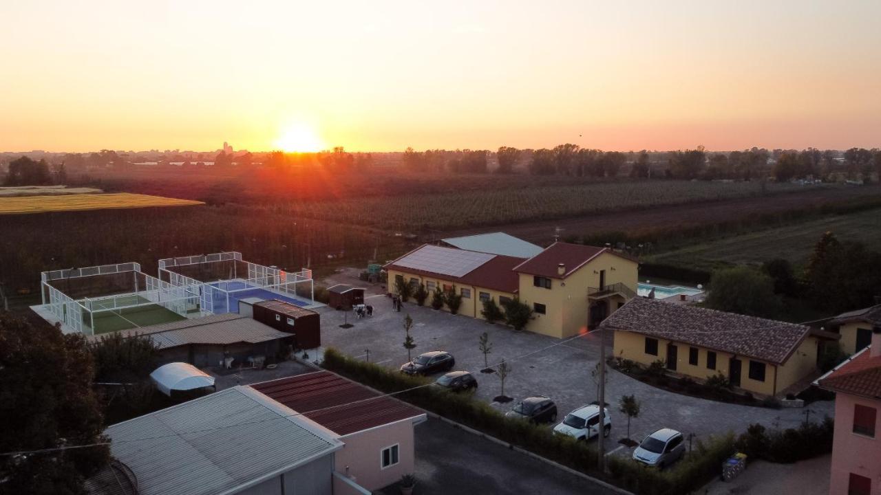 Agriturismo Casa Chiara Latina Bagian luar foto