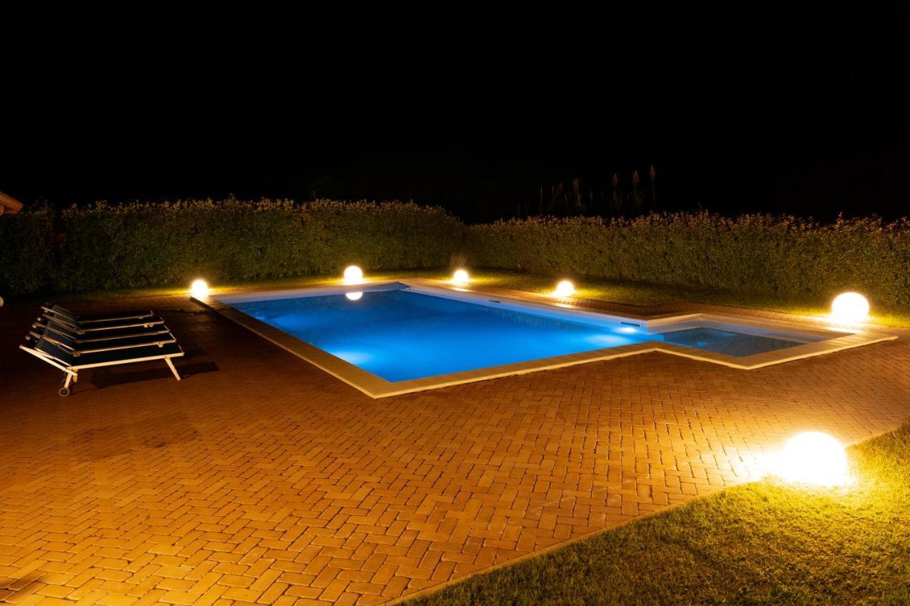 Agriturismo Casa Chiara Latina Bagian luar foto