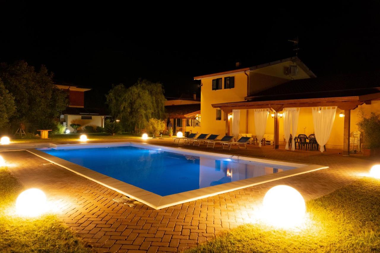 Agriturismo Casa Chiara Latina Bagian luar foto